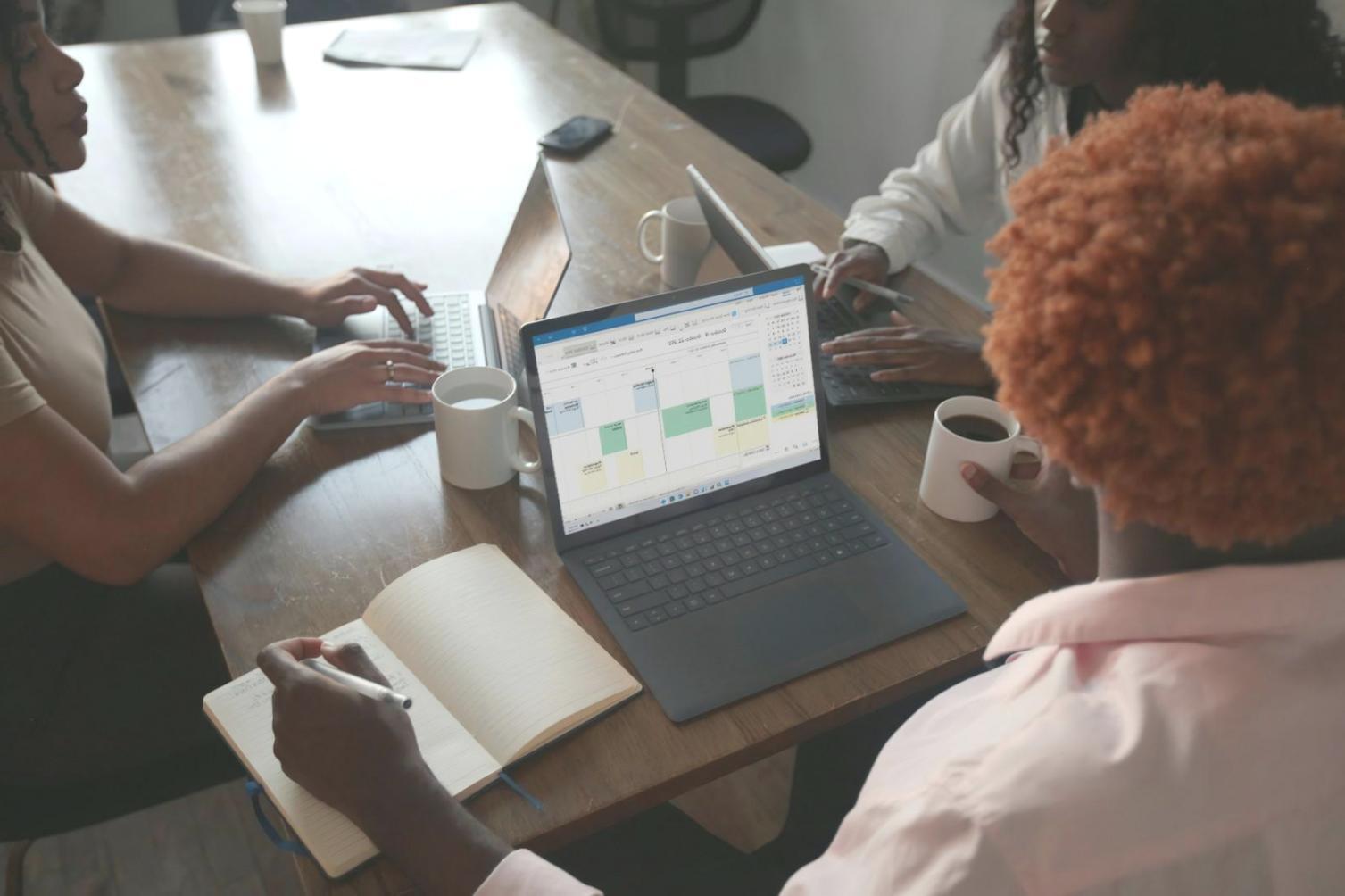 Solutions personnalisées d'automatisation financière vyralexoni
